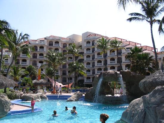 Playa Linda Beach Resort